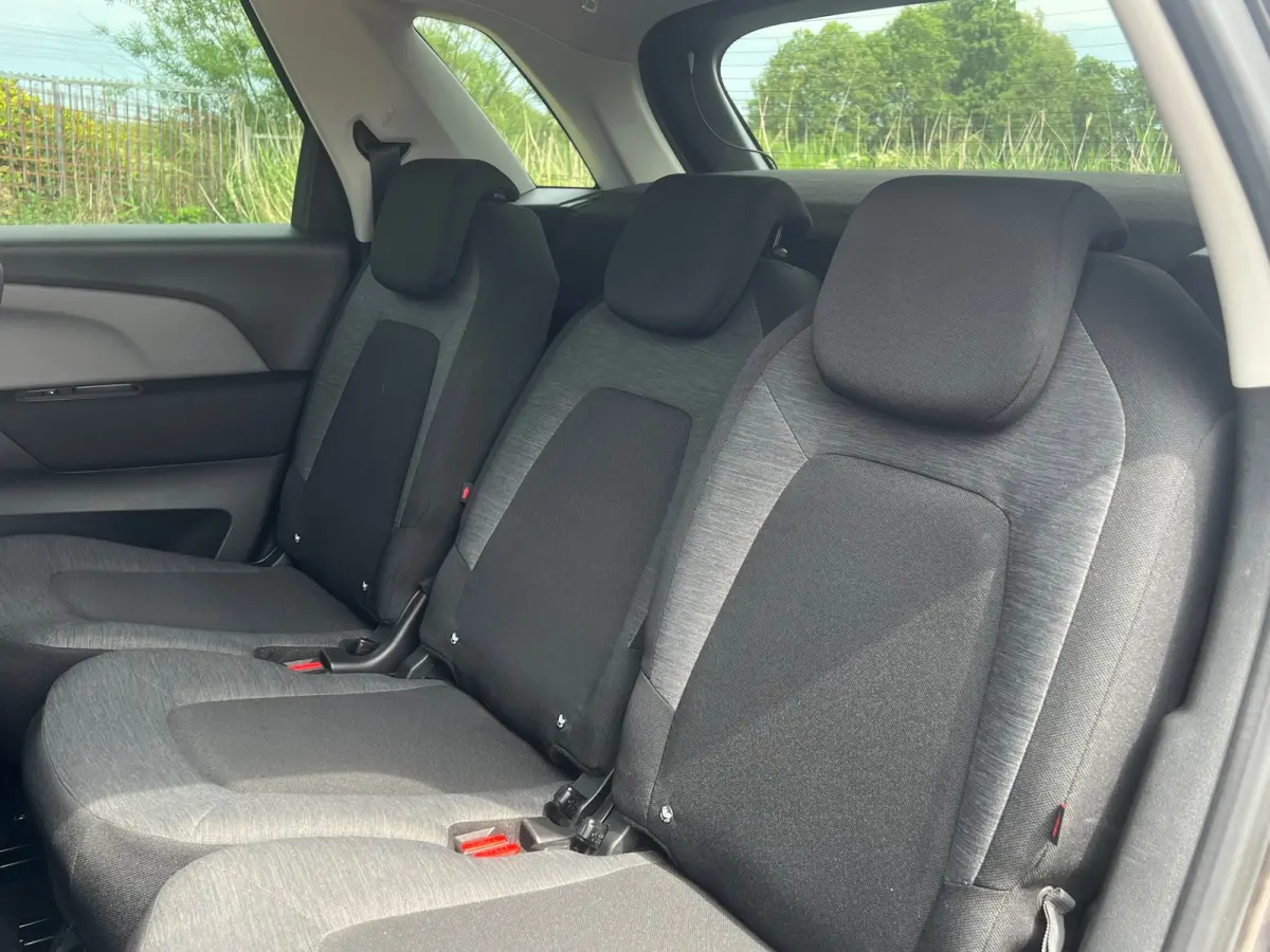 1.2 PureTech 130pk Selection-Gris Platinium-Carplay/Camera - Fijne hoogzitter
