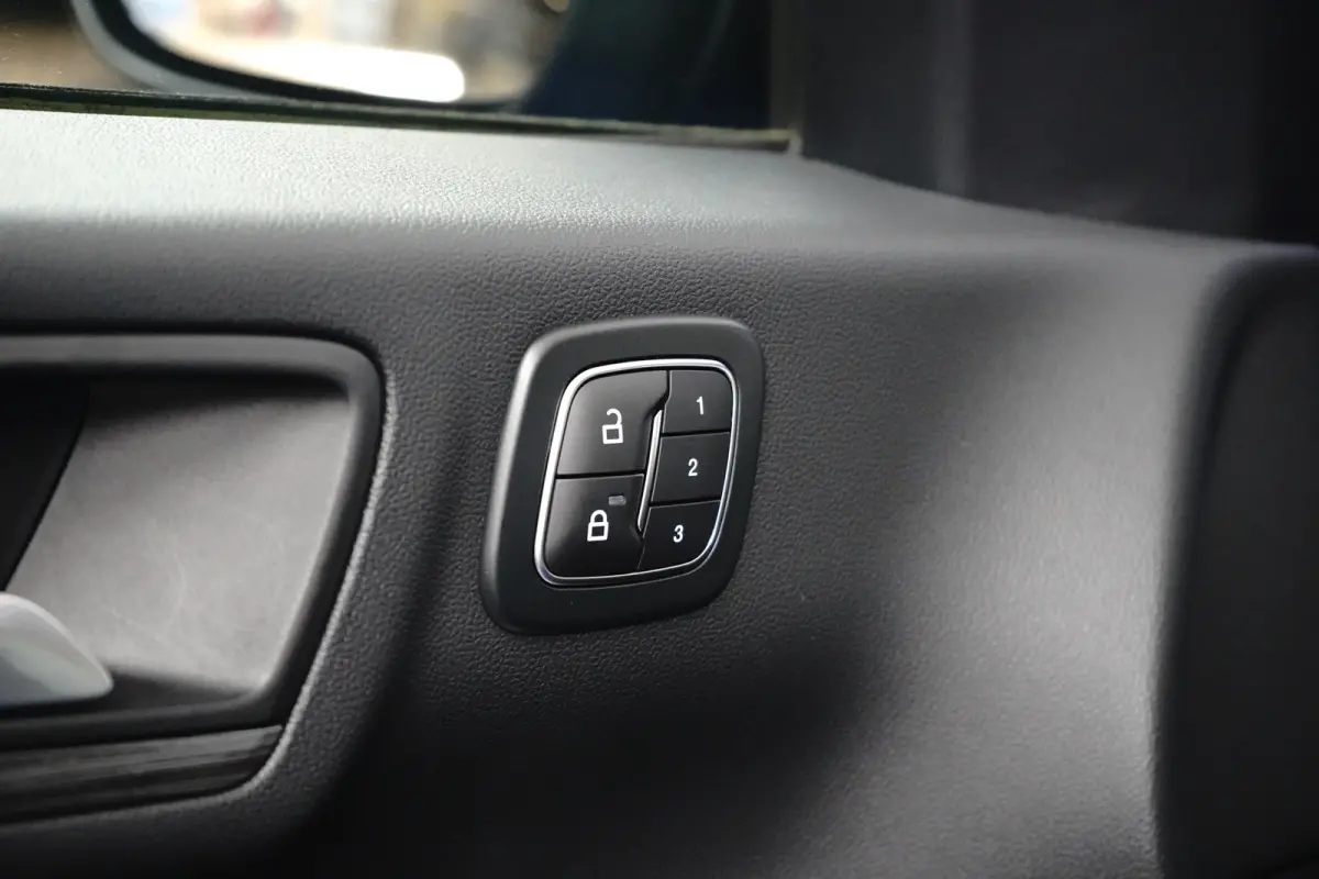 Plug-In Hybrid Active X | Matrix LED | Head-up | 20 inch velgen| Standkachel | B&O audio | 360 Camera