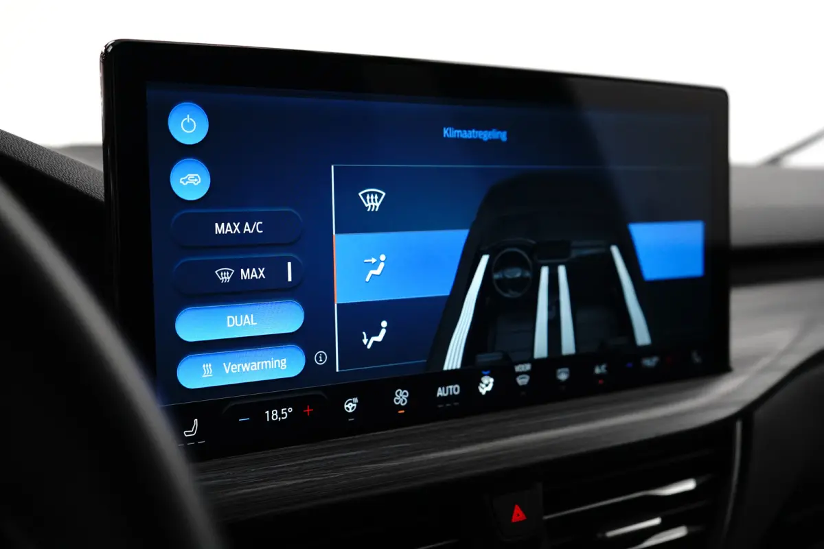Plug-In Hybrid Active X | Matrix LED | Head-up | 20 inch velgen| Standkachel | B&O audio | 360 Camera