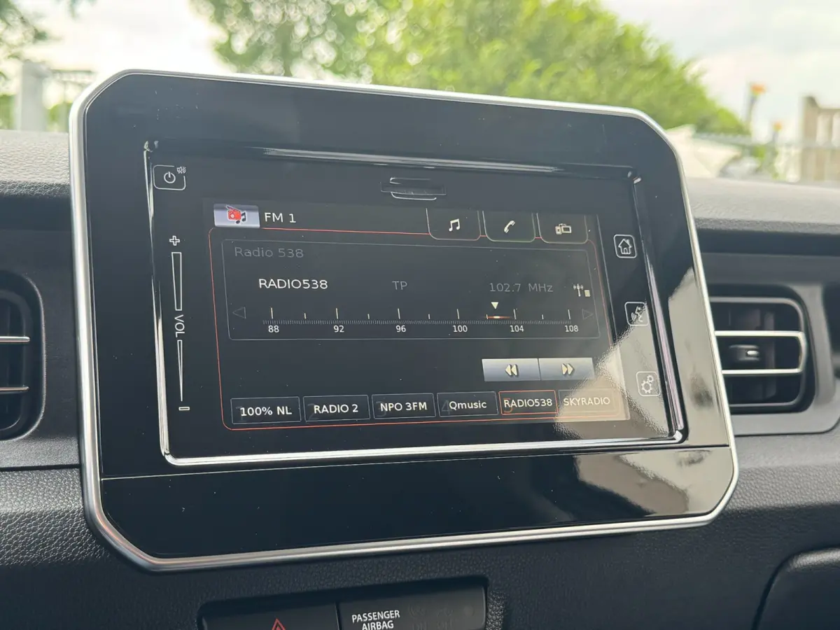 1.2 Smart Hybrid Select 2025 / CAMERA / HOGE INSTAP / CARPLAY / STOELVERWARMING / 16INCH LMV