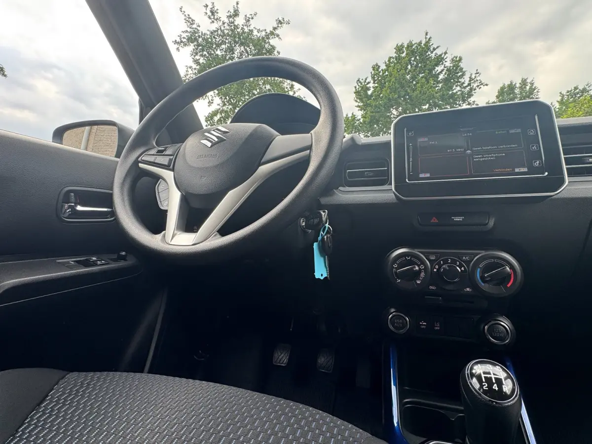 1.2 Smart Hybrid Select 2025 / CAMERA / HOGE INSTAP / CARPLAY / STOELVERWARMING / 16INCH LMV