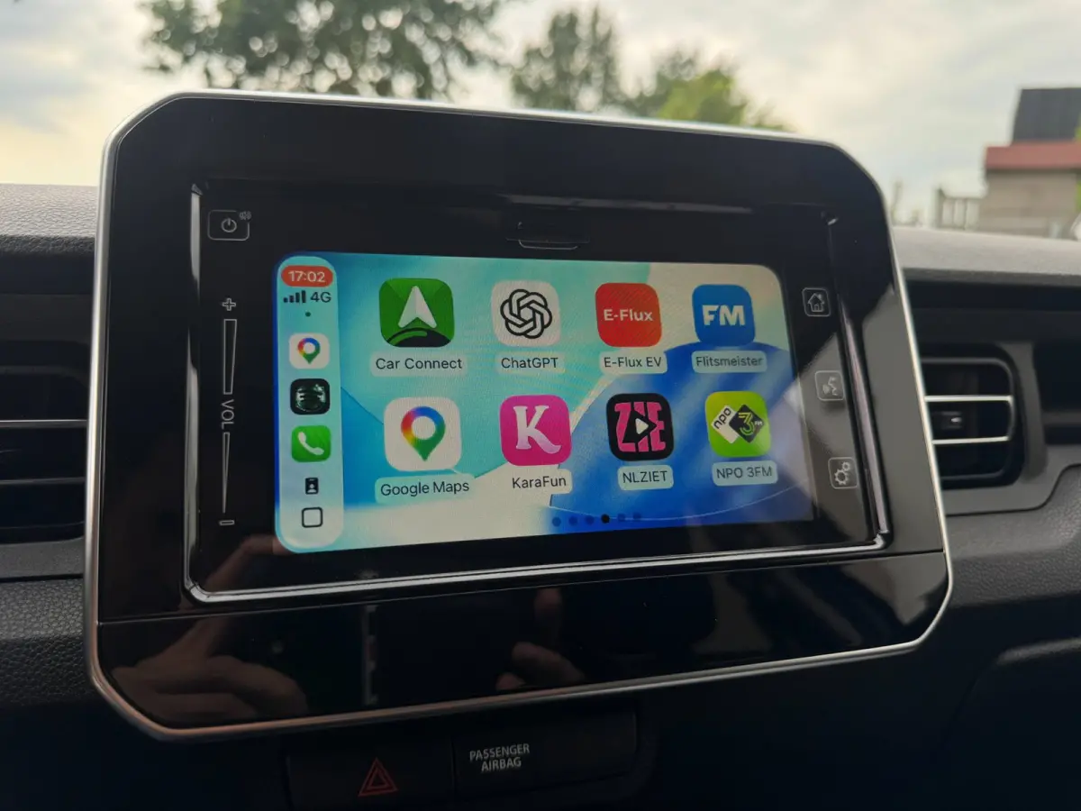 1.2 Smart Hybrid Select 2025 / CAMERA / HOGE INSTAP / CARPLAY / STOELVERWARMING / 16INCH LMV