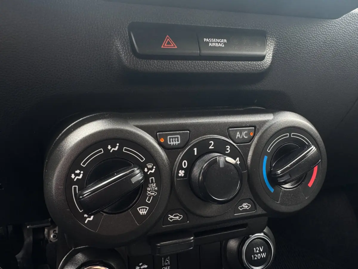 1.2 Smart Hybrid Select 2025 / CAMERA / HOGE INSTAP / CARPLAY / STOELVERWARMING / 16INCH LMV