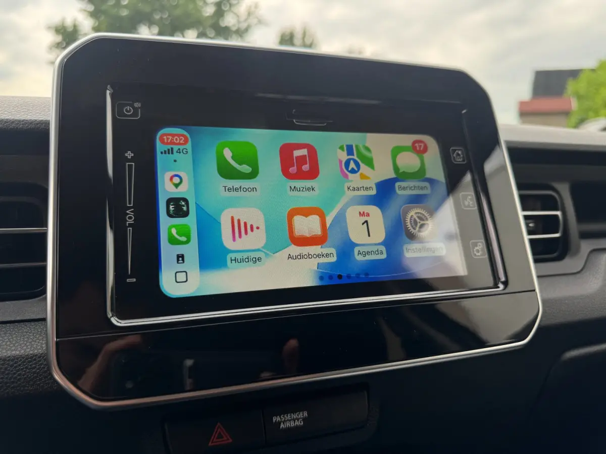 1.2 Smart Hybrid Select 2025 / CAMERA / HOGE INSTAP / CARPLAY / STOELVERWARMING / 16INCH LMV