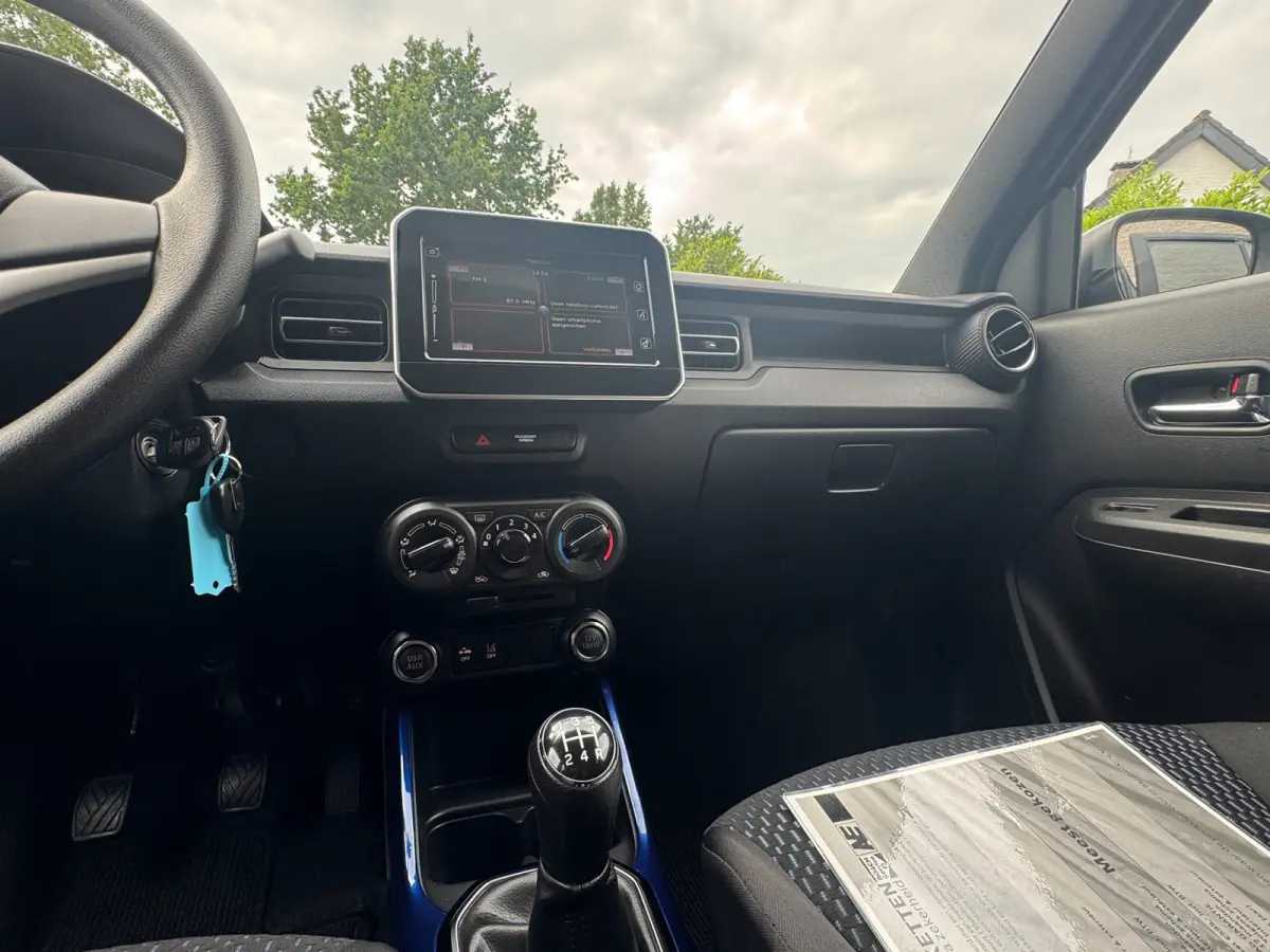 1.2 Smart Hybrid Select 2025 / CAMERA / HOGE INSTAP / CARPLAY / STOELVERWARMING / 16INCH LMV
