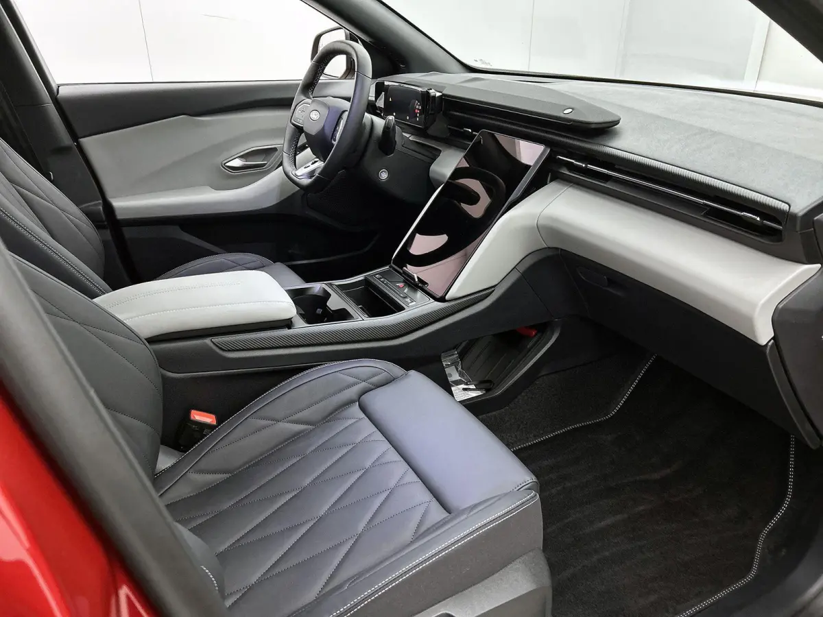 Premium Extended Range RWD 77 kWh | €3500 Ford Voordeel | UIT VOORRAAD | Trekhaak Elektr. | Panoramadak | B&O Audio | Driver Assistance Pack | Zeer Compleet!