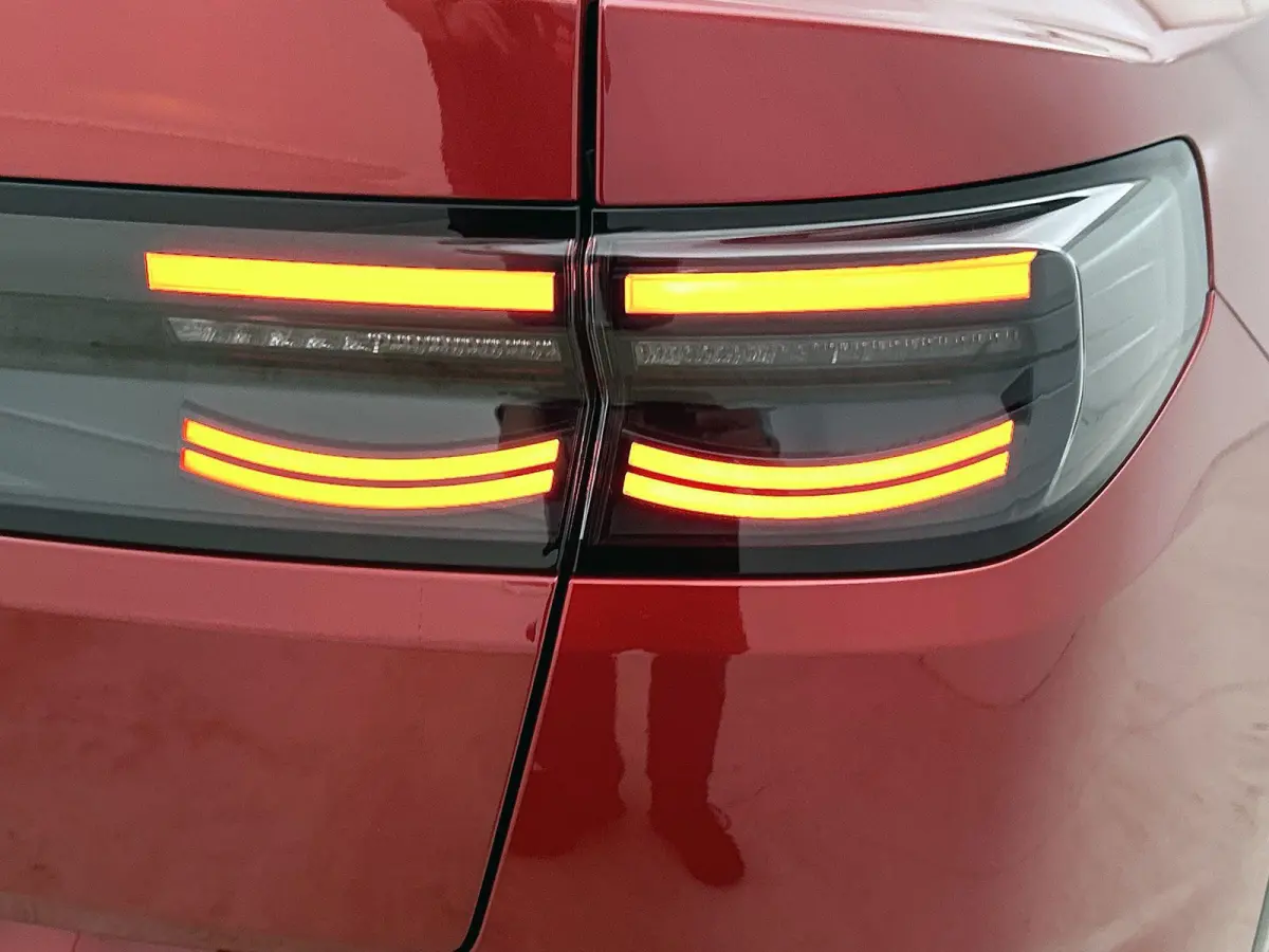 Premium Extended Range RWD 77 kWh | €3500 Ford Voordeel | UIT VOORRAAD | Trekhaak Elektr. | Panoramadak | B&O Audio | Driver Assistance Pack | Zeer Compleet!