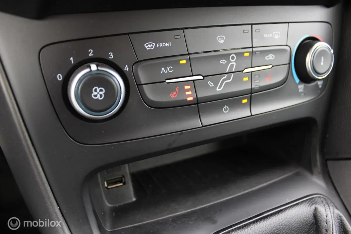 1.0 EcoBoost Trend Edition, Stoel-stuurverwarming, Cruise, Clima, Navi, App connect, Pdc voor + achter