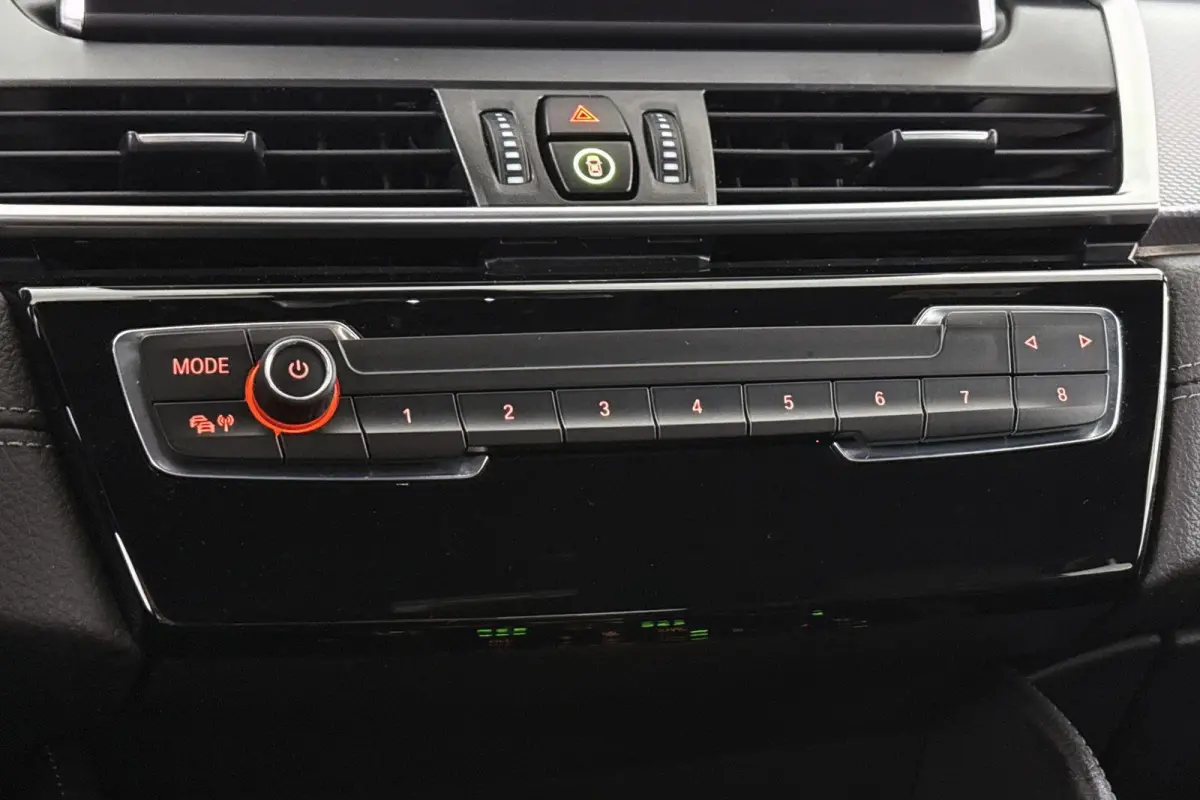 218i M Sport Head-Up Sportstoelen Stoelverwarming HiFi Camera