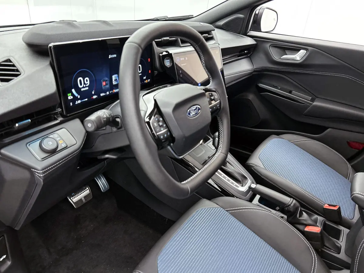1.0 EcoBoost BlueCruise Edition | NU IN DE SHOWROOM | Gratis Automaat | Automaat 155 PK | Unieke Blue Cruise Functie | €5.000 Korting