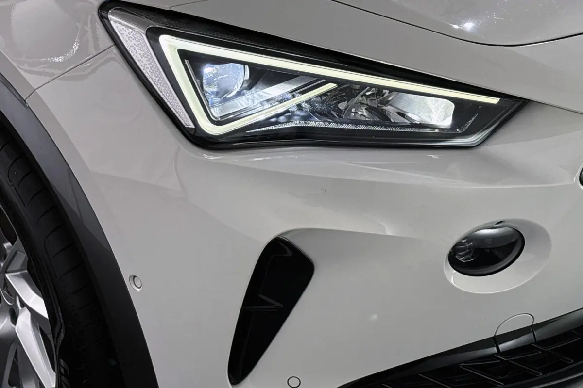 1.4 e-Hybrid Business Stuur-Stoelverwarming Achteruitrijcamera Keyless Apple Carplay
