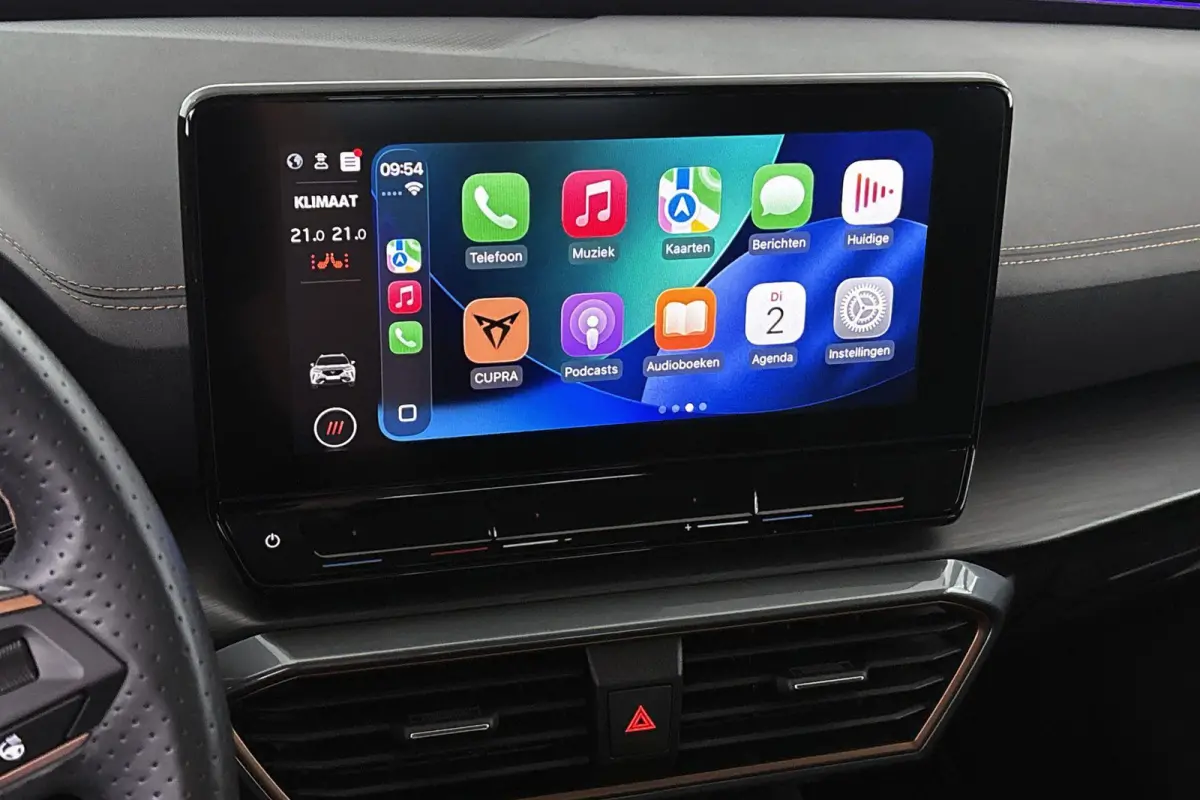 1.4 e-Hybrid Business Stuur-Stoelverwarming Achteruitrijcamera Keyless Apple Carplay