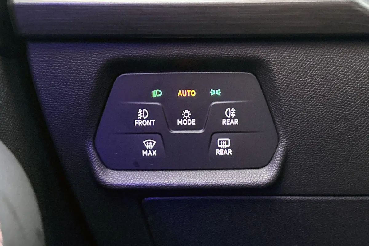 1.4 e-Hybrid Business Stuur-Stoelverwarming Achteruitrijcamera Keyless Apple Carplay