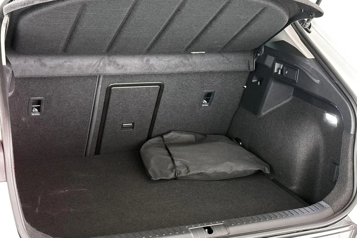 1.4 e-Hybrid Business Stuur-Stoelverwarming Achteruitrijcamera Keyless Apple Carplay