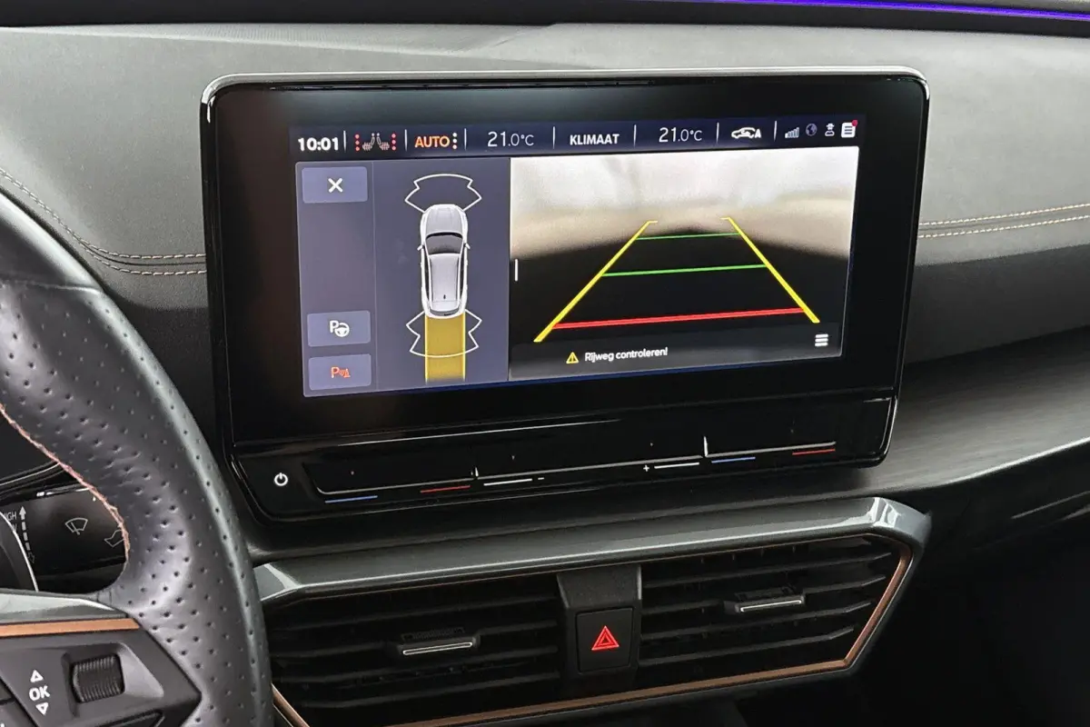 1.4 e-Hybrid Business Stuur-Stoelverwarming Achteruitrijcamera Keyless Apple Carplay