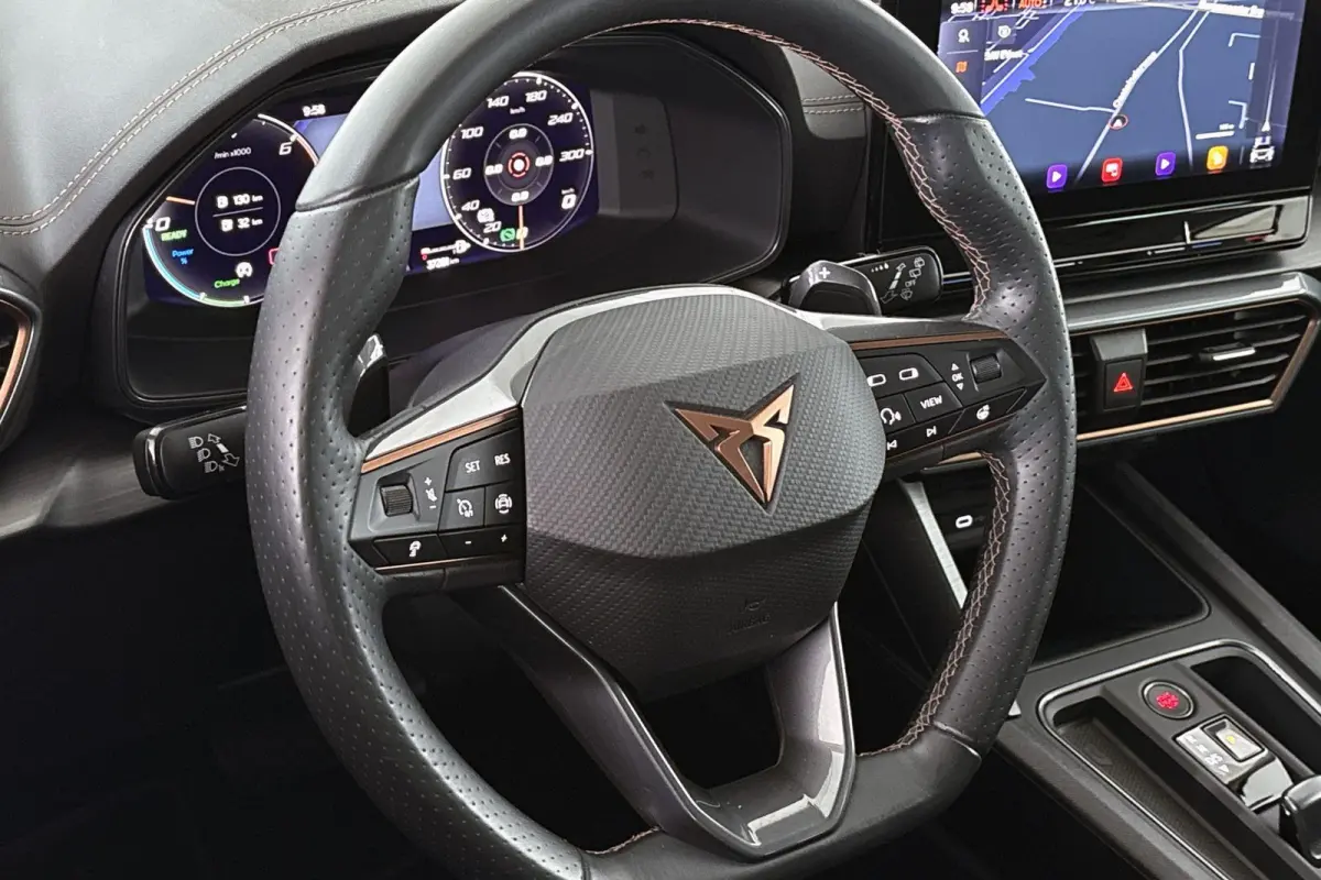 1.4 e-Hybrid Business Stuur-Stoelverwarming Achteruitrijcamera Keyless Apple Carplay