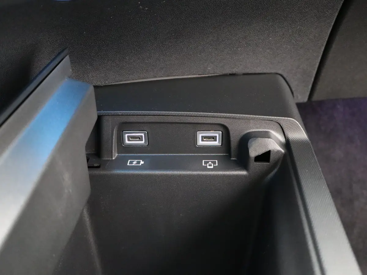 GT 73 kWh Panoramadak | 360 Graden Camera | Adaptieve Cruise Control | Drive Assist | Lederen Bekleding | Stoelverwaring en Ventilatie | Dodehoekbewaking | Matrix LED | Draadloze Carplay