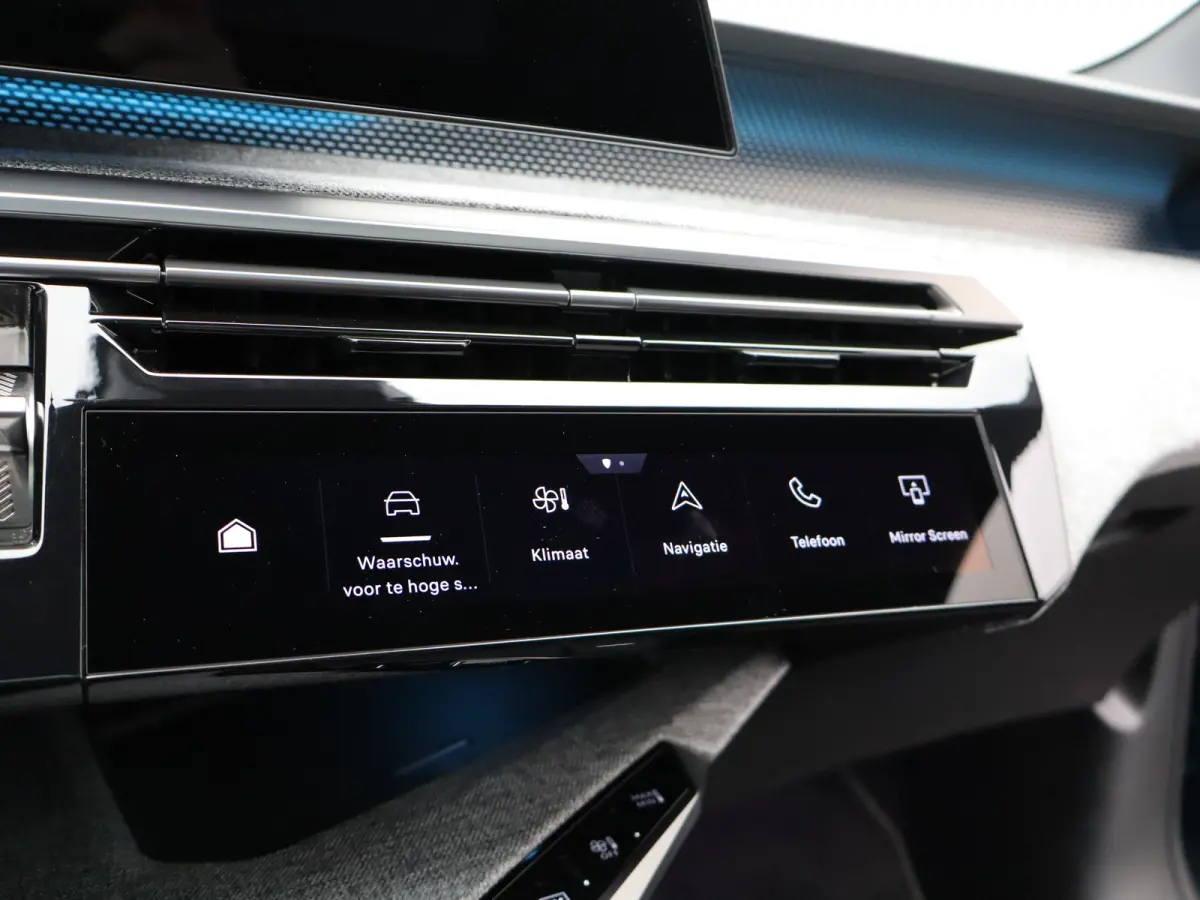 GT 73 kWh Panoramadak | 360 Graden Camera | Adaptieve Cruise Control | Drive Assist | Lederen Bekleding | Stoelverwaring en Ventilatie | Dodehoekbewaking | Matrix LED | Draadloze Carplay