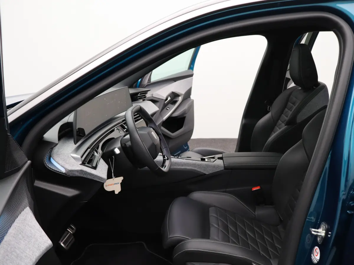 GT 73 kWh Panoramadak | 360 Graden Camera | Adaptieve Cruise Control | Drive Assist | Lederen Bekleding | Stoelverwaring en Ventilatie | Dodehoekbewaking | Matrix LED | Draadloze Carplay