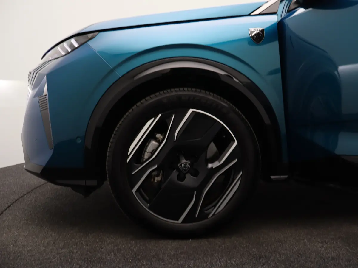 GT 73 kWh Panoramadak | 360 Graden Camera | Adaptieve Cruise Control | Drive Assist | Lederen Bekleding | Stoelverwaring en Ventilatie | Dodehoekbewaking | Matrix LED | Draadloze Carplay
