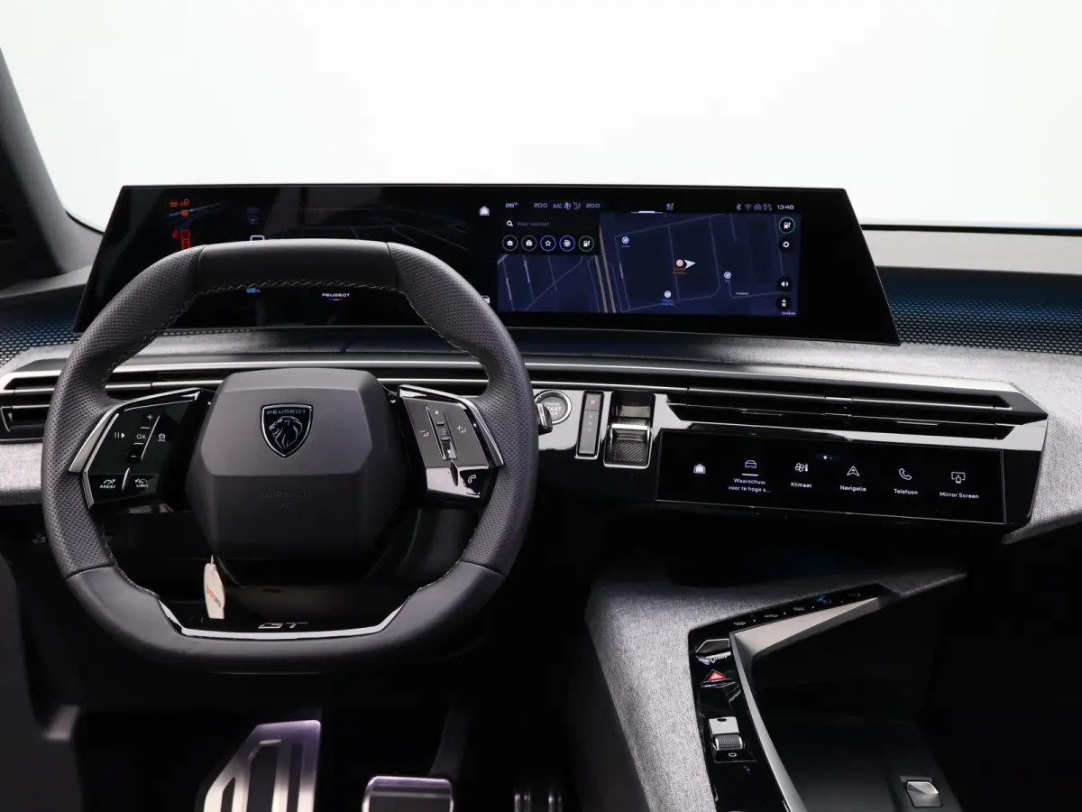 GT 73 kWh Panoramadak | 360 Graden Camera | Adaptieve Cruise Control | Drive Assist | Lederen Bekleding | Stoelverwaring en Ventilatie | Dodehoekbewaking | Matrix LED | Draadloze Carplay