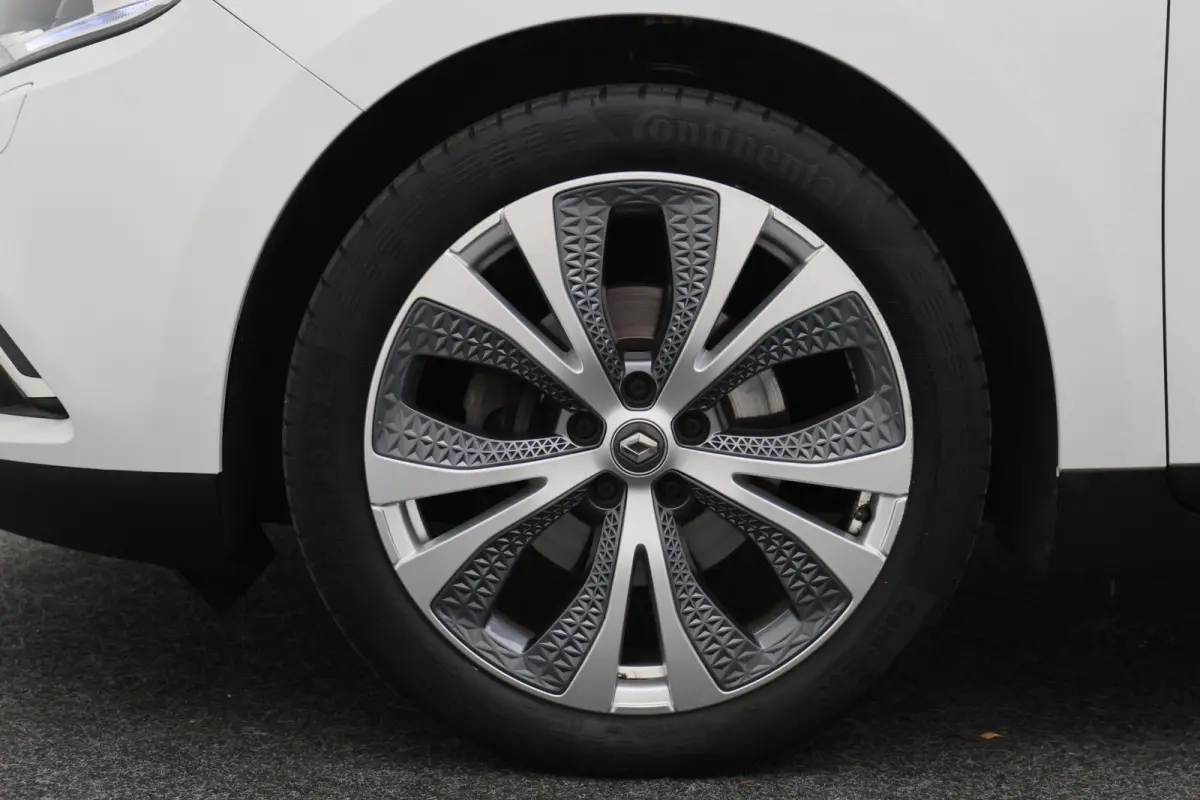 1.2 TCe Intens Leder/Stof, Climate, Cruise, Apple Carplay, Verwarmde stoelen, Trekhaak, 20''