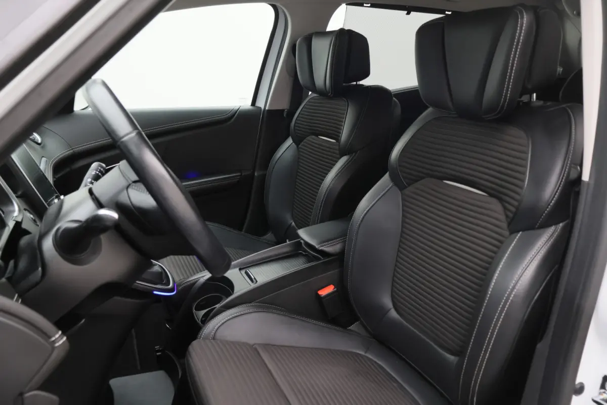 1.2 TCe Intens Leder/Stof, Climate, Cruise, Apple Carplay, Verwarmde stoelen, Trekhaak, 20''