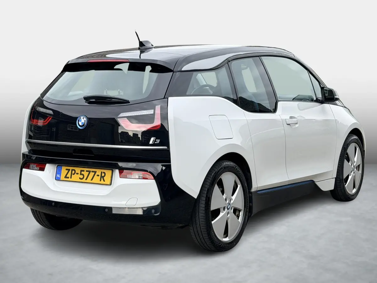Basis 120Ah 42 kWh SOH 85,1% / Warmtepomp / Comfort-Pakket / 3 Fase / Stoelverwarming / Dealeronderhouden / 2x Laadkabel / Cruise Control / Navigatie Pakket /