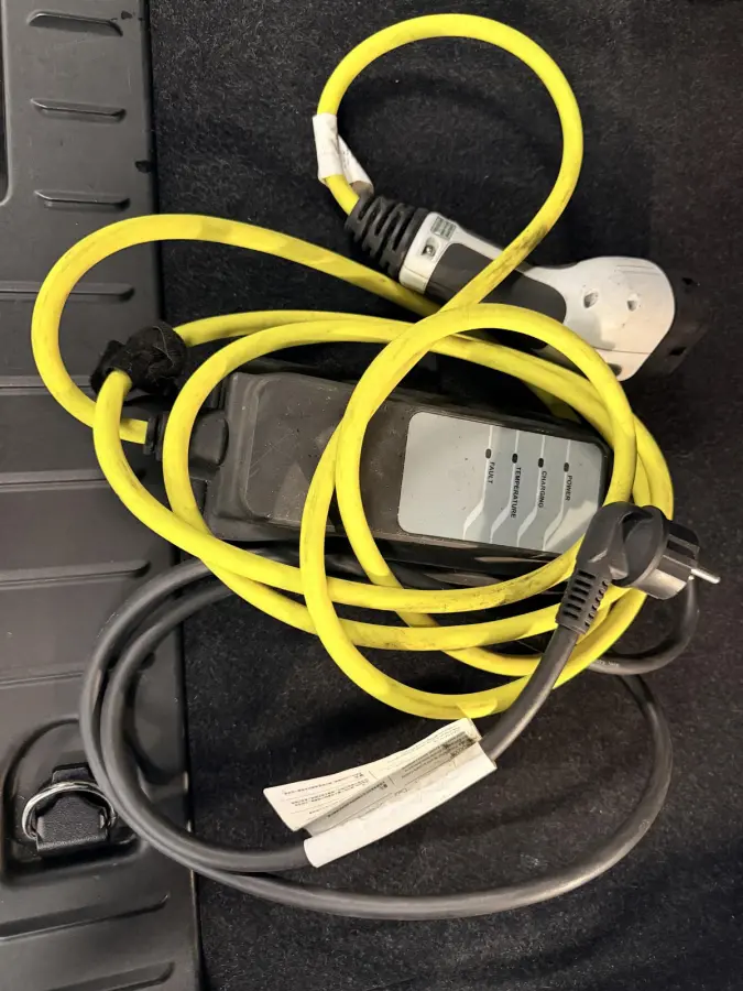 Basis 120Ah 42 kWh SOH 85,1% / Warmtepomp / Comfort-Pakket / 3 Fase / Stoelverwarming / Dealeronderhouden / 2x Laadkabel / Cruise Control / Navigatie Pakket /