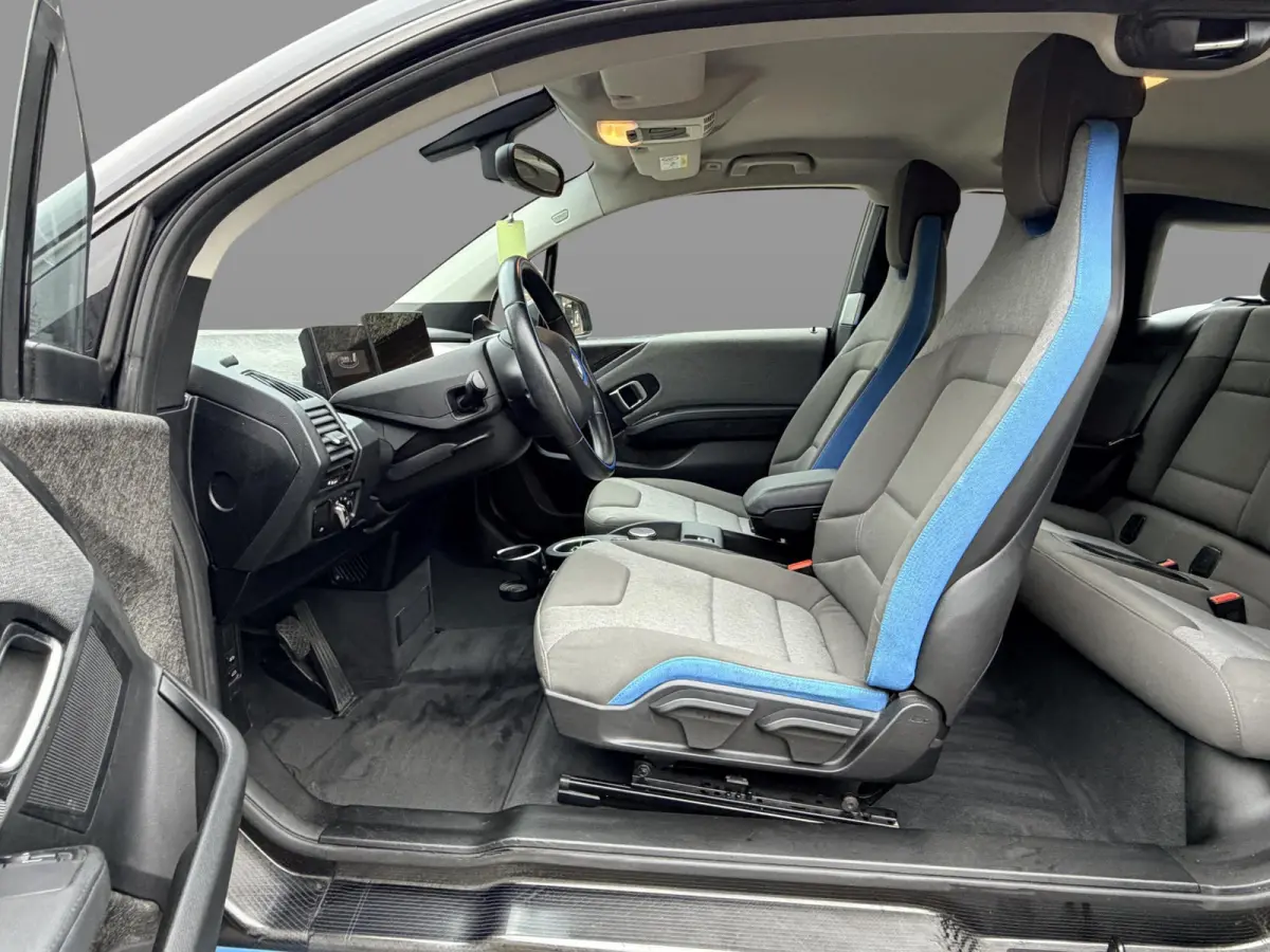 Basis 120Ah 42 kWh SOH 85,1% / Warmtepomp / Comfort-Pakket / 3 Fase / Stoelverwarming / Dealeronderhouden / 2x Laadkabel / Cruise Control / Navigatie Pakket /