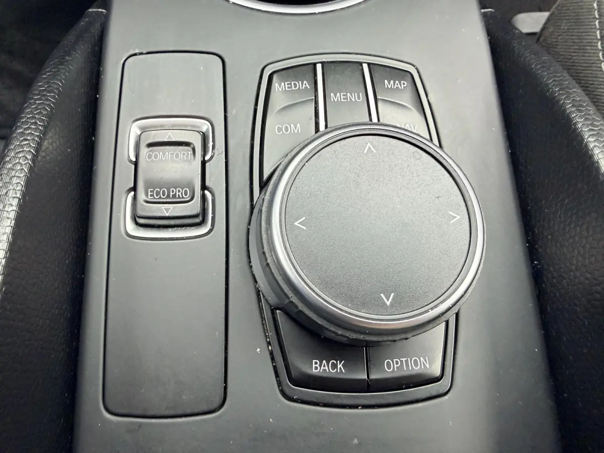 Basis 120Ah 42 kWh SOH 85,1% / Warmtepomp / Comfort-Pakket / 3 Fase / Stoelverwarming / Dealeronderhouden / 2x Laadkabel / Cruise Control / Navigatie Pakket /