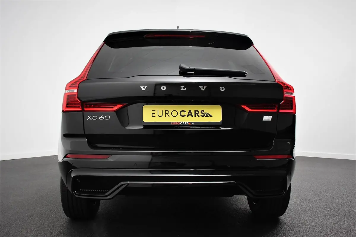 2.0 T6 Plug-in hybrid AWD Plus Dark Adaptieve cruise control Leder Navigatie Google Harman Kardon Panorama dak Lichtmetalen Velgen 19" Dab Stoelverwarming Camera Led Climate control Apple Ca