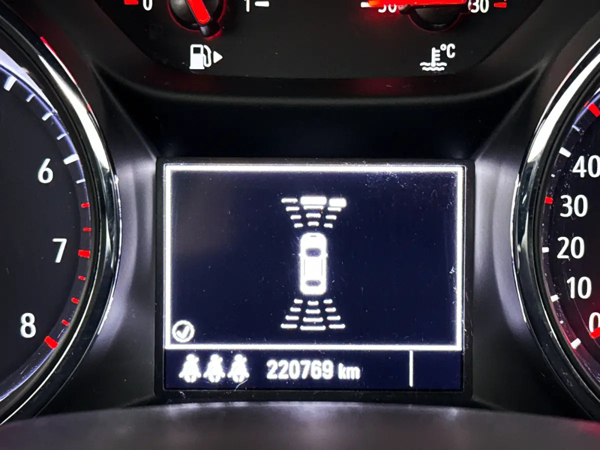1.0 Online Edition | Airco | Cruise control | Extra getint glas | Trekhaak