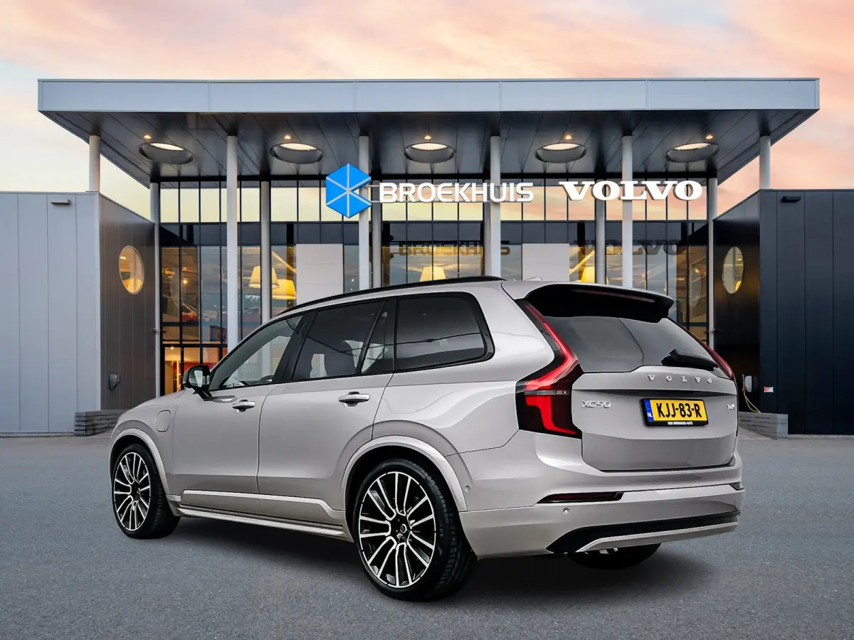 T8 Ultra Dark Executive Edition | 22" | Gelaagd & Getint Glas | Geintegreerd kinderzitje | Luchtvering | Geventileerd Nappa | Bowers & Wilkins | Stoelmassage | Panoramadak | Head-Up | 360 Ca