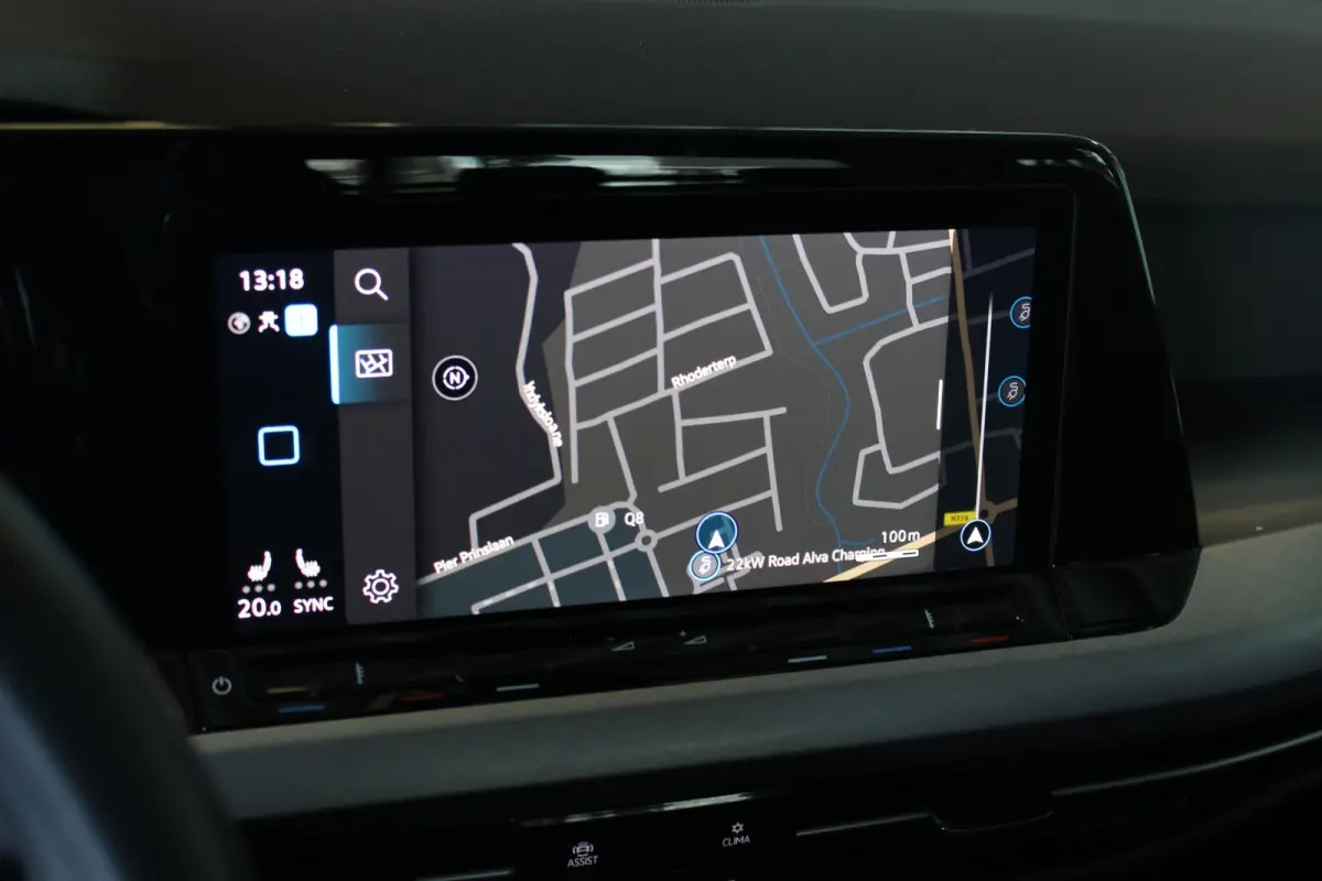 1.5 TSI Life Business 1e eigenaar | Pano | Stoel/Stuurverw. | IQ Light | LED Matrix | Alcantara | Memorystoel | Massage | Carplay | 17" LMV | PDC V+A