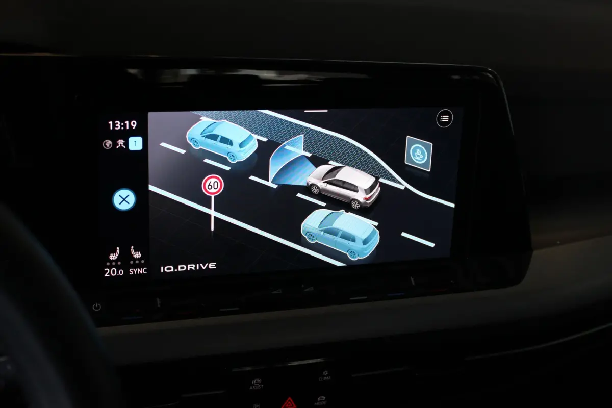 1.5 TSI Life Business 1e eigenaar | Pano | Stoel/Stuurverw. | IQ Light | LED Matrix | Alcantara | Memorystoel | Massage | Carplay | 17" LMV | PDC V+A