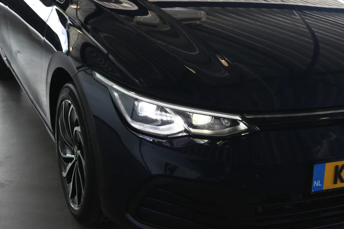 1.5 TSI Life Business 1e eigenaar | Pano | Stoel/Stuurverw. | IQ Light | LED Matrix | Alcantara | Memorystoel | Massage | Carplay | 17" LMV | PDC V+A