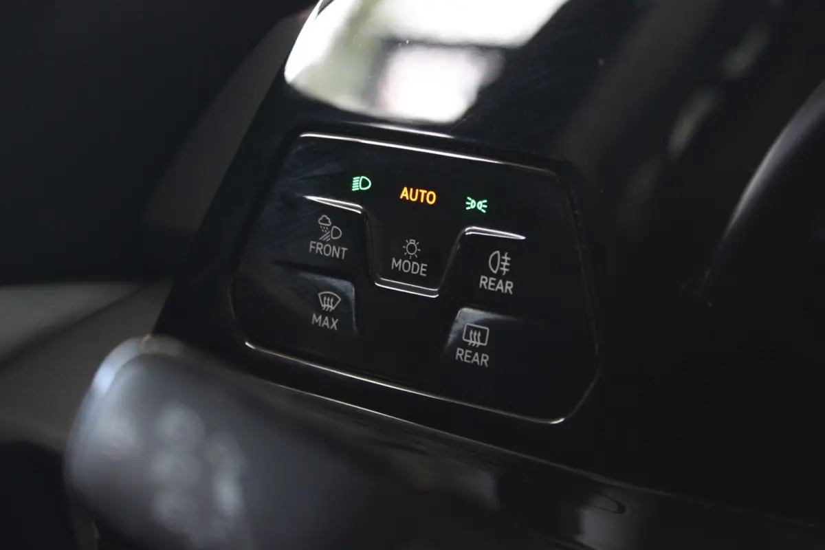 1.5 TSI Life Business 1e eigenaar | Pano | Stoel/Stuurverw. | IQ Light | LED Matrix | Alcantara | Memorystoel | Massage | Carplay | 17" LMV | PDC V+A
