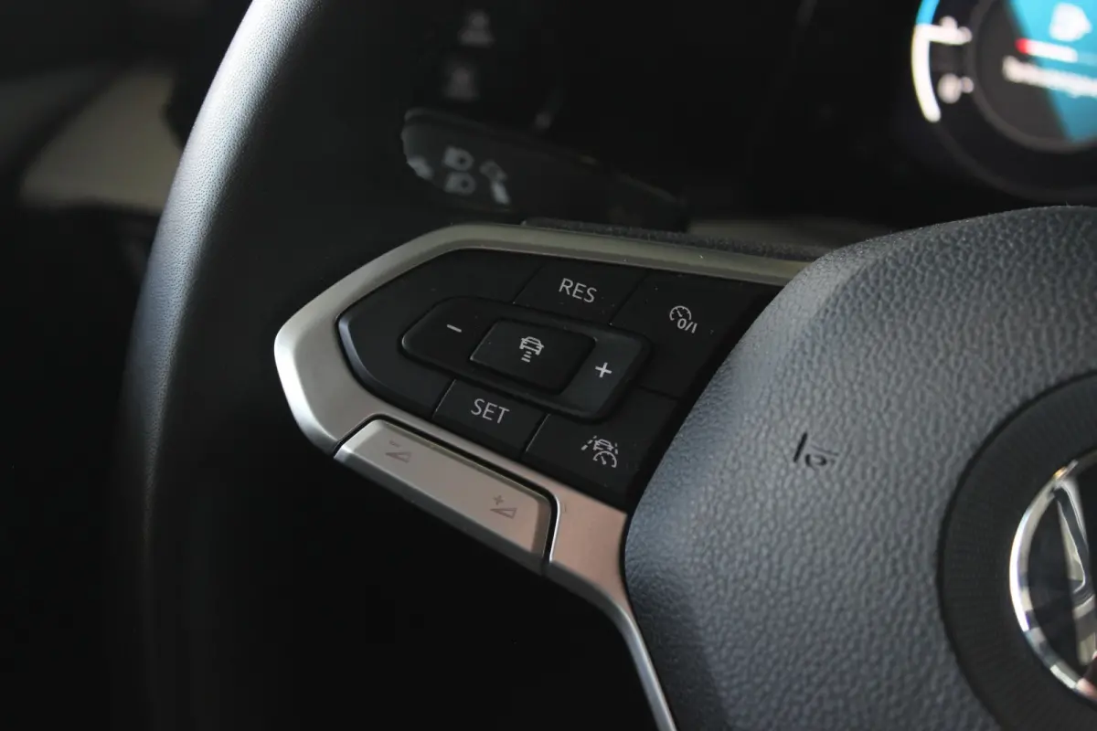 1.5 TSI Life Business 1e eigenaar | Pano | Stoel/Stuurverw. | IQ Light | LED Matrix | Alcantara | Memorystoel | Massage | Carplay | 17" LMV | PDC V+A