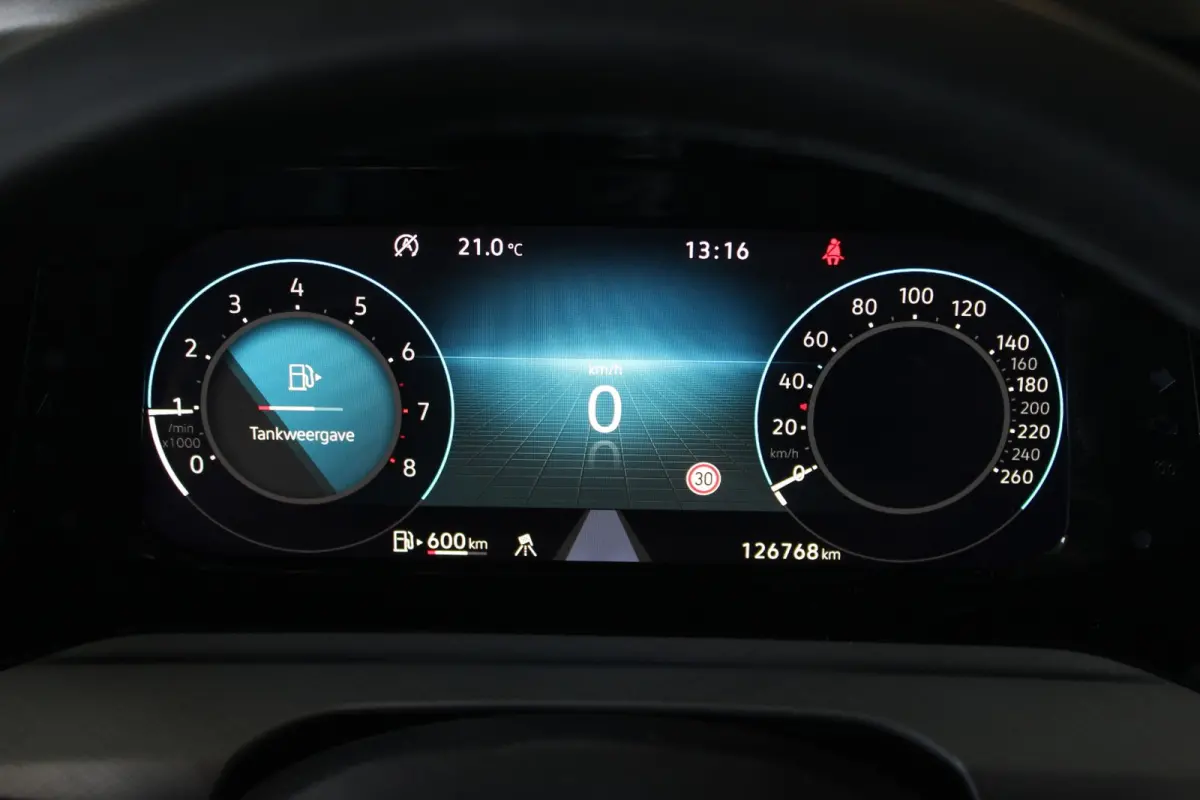 1.5 TSI Life Business 1e eigenaar | Pano | Stoel/Stuurverw. | IQ Light | LED Matrix | Alcantara | Memorystoel | Massage | Carplay | 17" LMV | PDC V+A