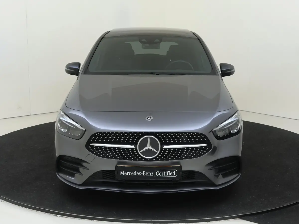 180 Business Solution AMG / Panorama-dak / Night-Pakket / Achteruitrijcamera /