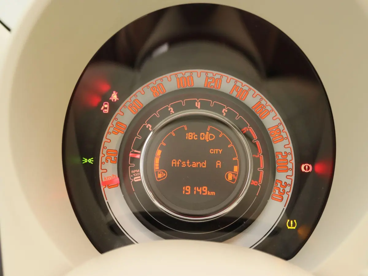 1.0 Hybrid Lounge | Wordt Verwacht | Apple Carplay/Android Auto | Cruise Control | Lichtmetalen Velgen |