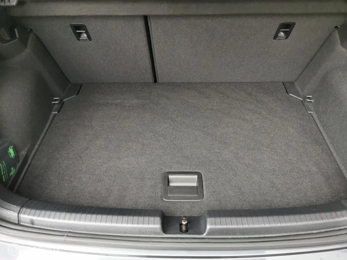 1.0 TSI 95PK/DSG/ACC/CARPLAY/IQLIGHT/DAB/PDC