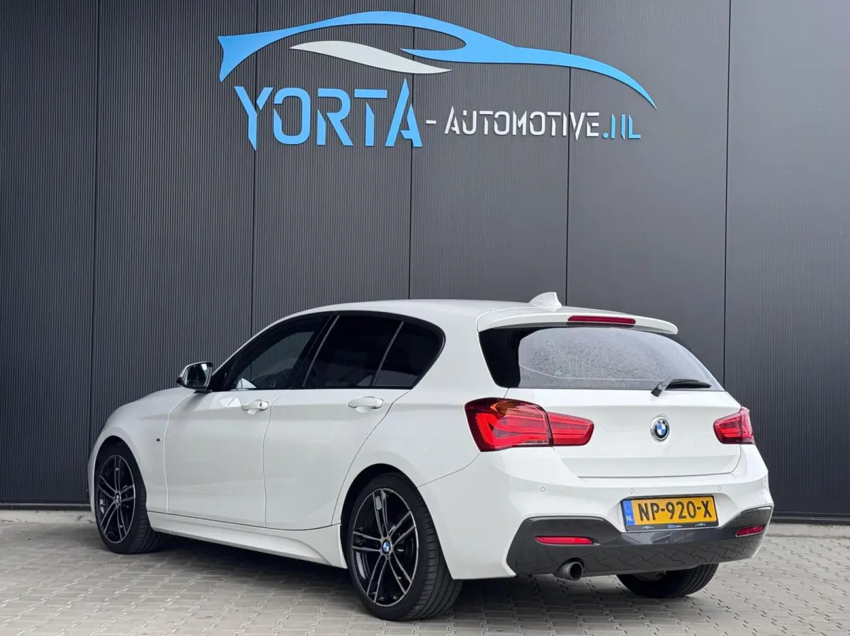118i High Executive M Sport AUTOMAAT*NL AUTO*CARPLAY*LED