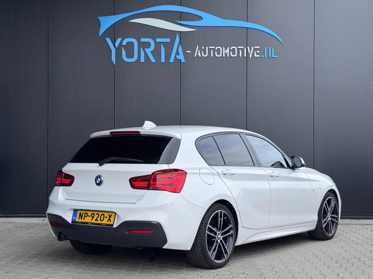 118i High Executive M Sport AUTOMAAT*NL AUTO*CARPLAY*LED
