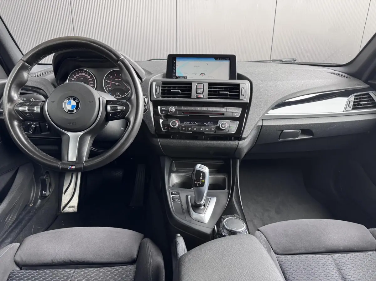 118i High Executive M Sport AUTOMAAT*NL AUTO*CARPLAY*LED