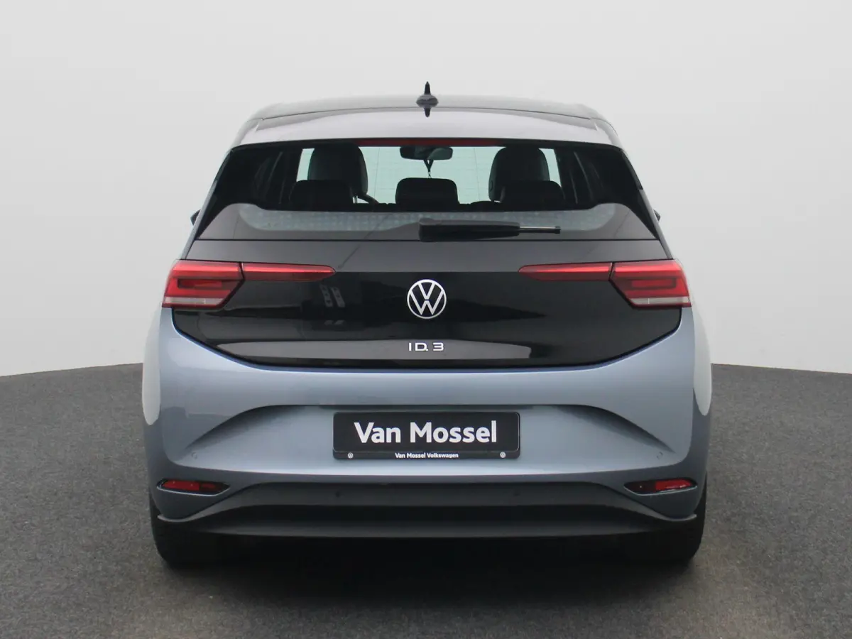 58 kWh Pro | SoH 91% | Parkeercamera | Stoel en Stuurverwarming | Navigatie | Ergo Stoel ( Massage + Memory ) | All Season Banden |