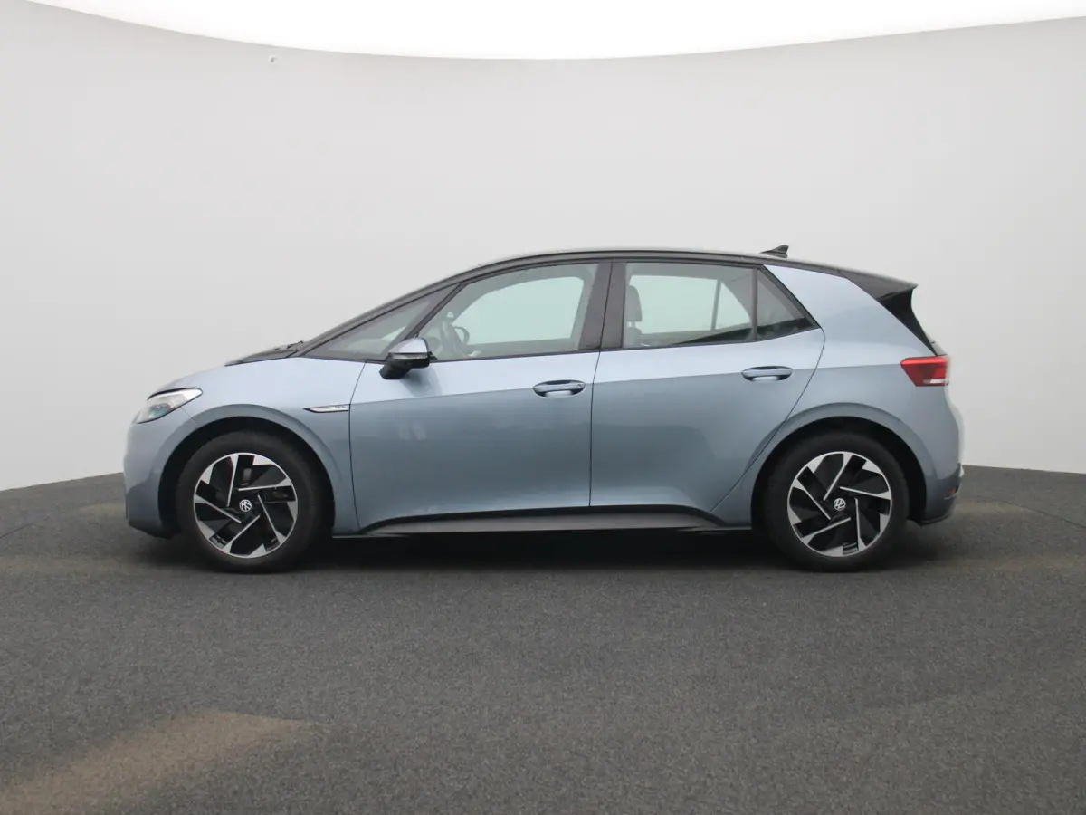58 kWh Pro | SoH 91% | Parkeercamera | Stoel en Stuurverwarming | Navigatie | Ergo Stoel ( Massage + Memory ) | All Season Banden |