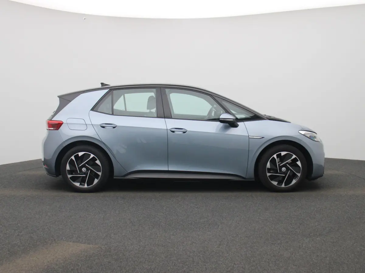 58 kWh Pro | SoH 91% | Parkeercamera | Stoel en Stuurverwarming | Navigatie | Ergo Stoel ( Massage + Memory ) | All Season Banden |