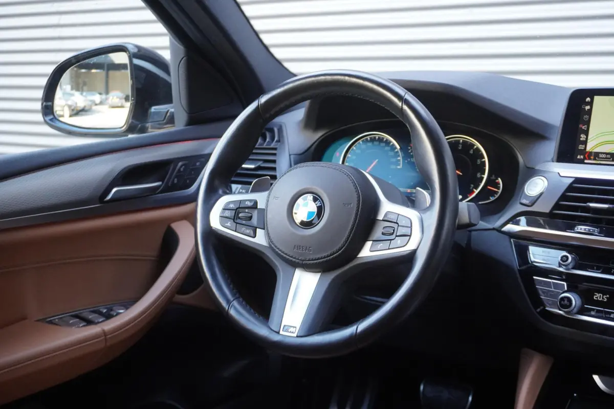 xDrive30i High Executive | 20 inch LM M Dubbelspaak | Trekhaak met elektrisch wegklapbare kogel | HiFi System | BMW Head-Up Display | Achteruitrijcamera